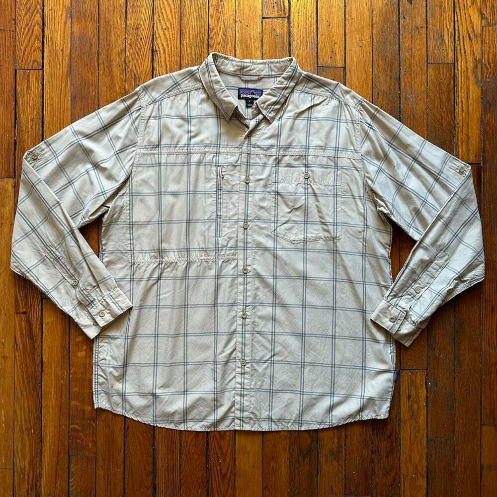Patagonia Fitz Roy Gallegos Performance Vented Shirt Men XL Cream Grey Checkered